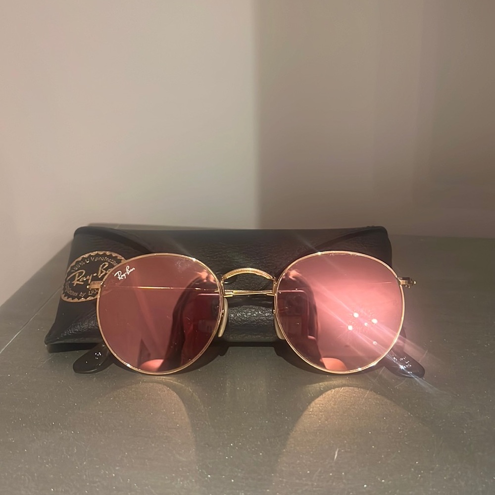 RayBan RB3447 Round Women Sunglasses Classic Mirror Flash Pink Lens, Gold Frames